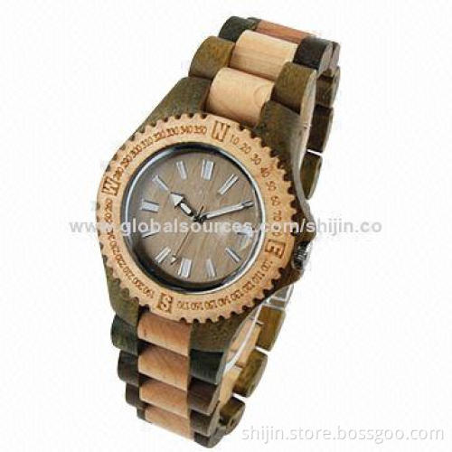 Wooden watch with green sandalwood, fashion